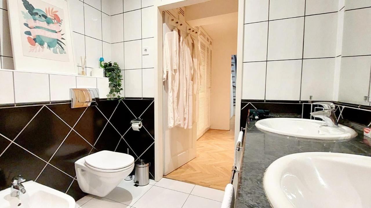 A+ Budapest Downtown Apartments Bagian luar foto